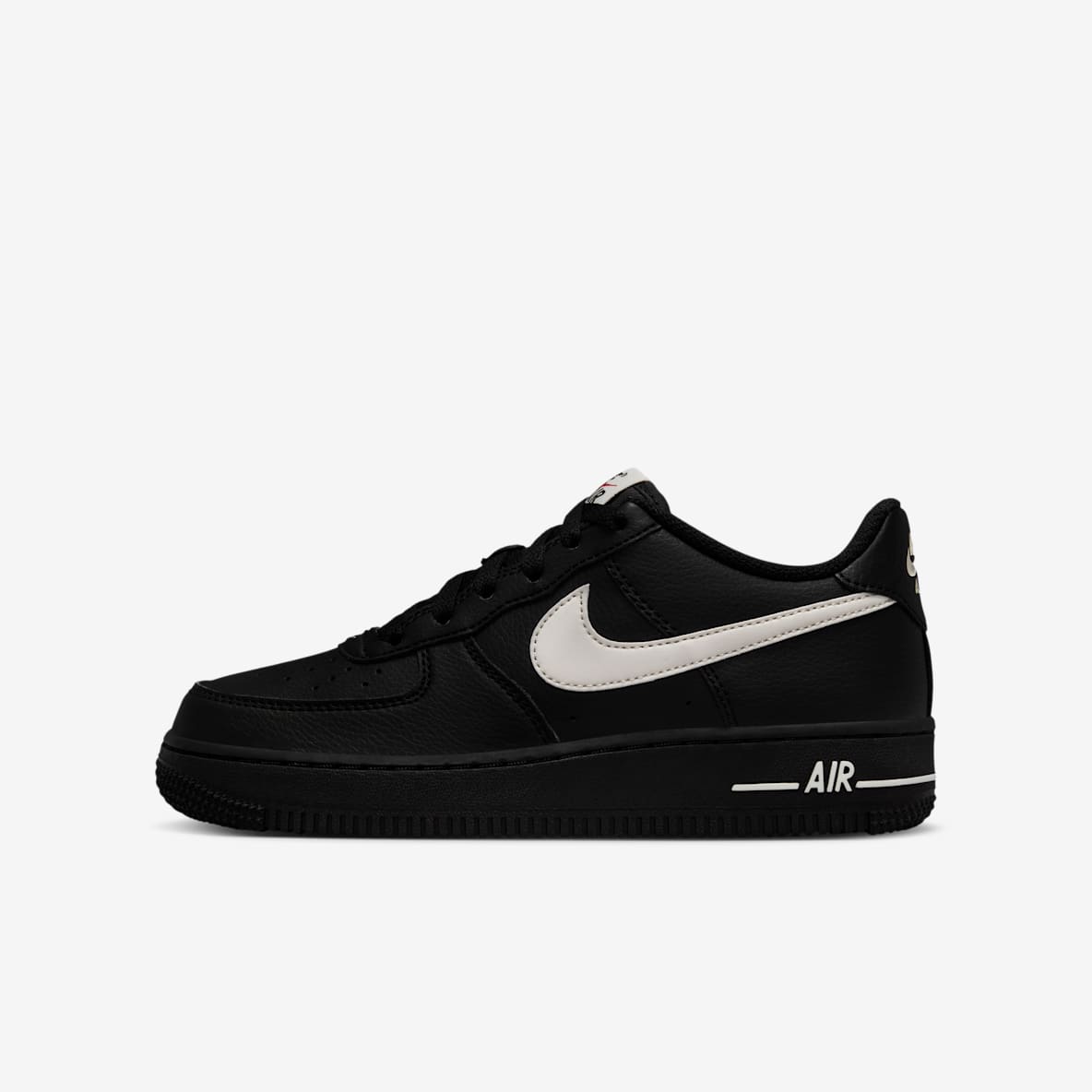 Black Air Force 1 Shoes. Nike.com